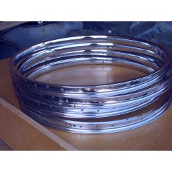 LLanta Mobylette AV32